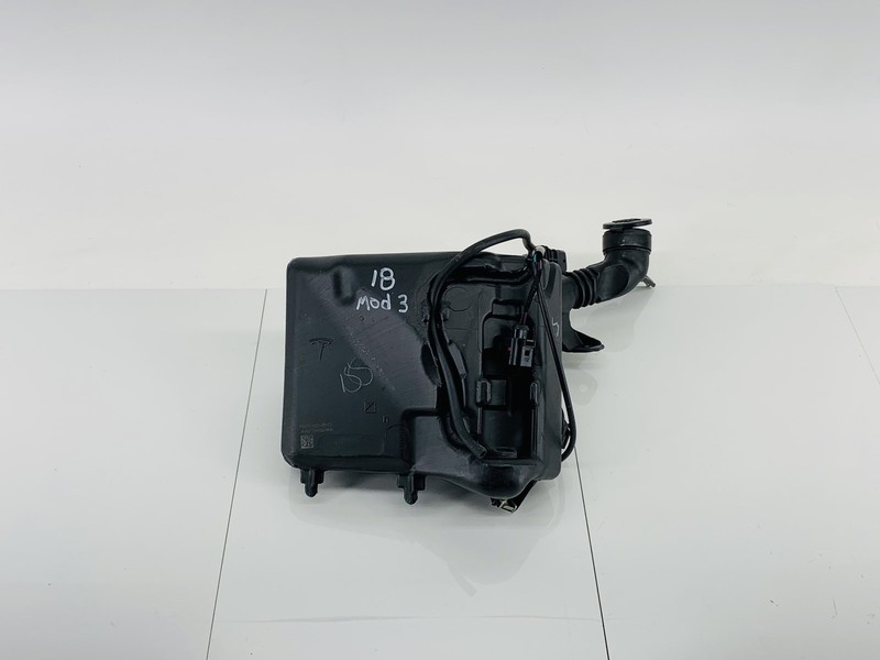 17-23 TESLA MODEL 3 FRONT WINDSHIELD WIPER WASHER TANK RESERVOIR BOTTLE OEM