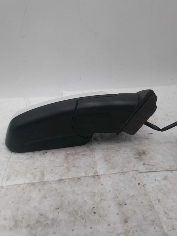 2017 Chevrolet Equinox Right Door Mirror Assembly White OEM Used 114K Miles