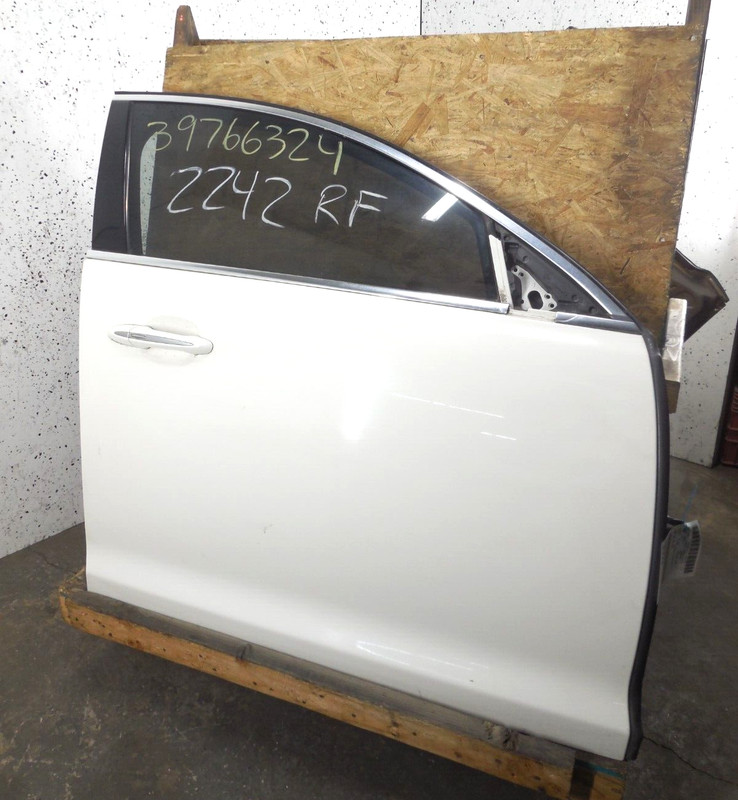 2010-2013 Jaguar XJ Front Door Assembly Passenger Right RH OEM White NEL
