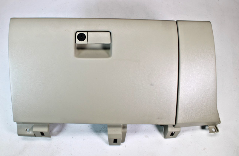 03/05 Infiniti G35 Sedan Glove Compartment Storage Box 68108-Am601 - Beige Used
