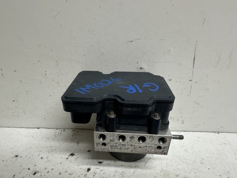 2013-2014 Nissan Altima 2.5L ABS Anti Lock Brakes Pump Brake Actuator Modulator