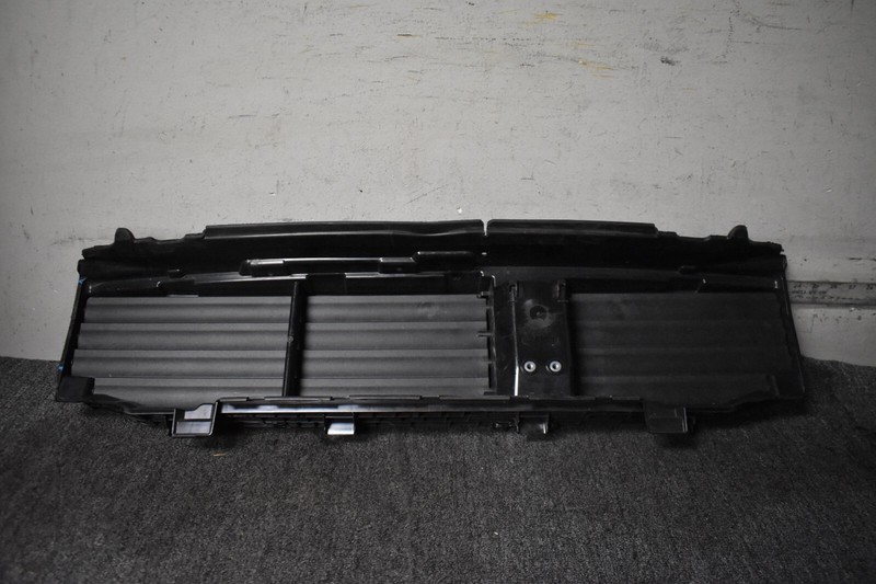 BMW 4 SERIES RADIATOR SHUTTER FACTORY OEM