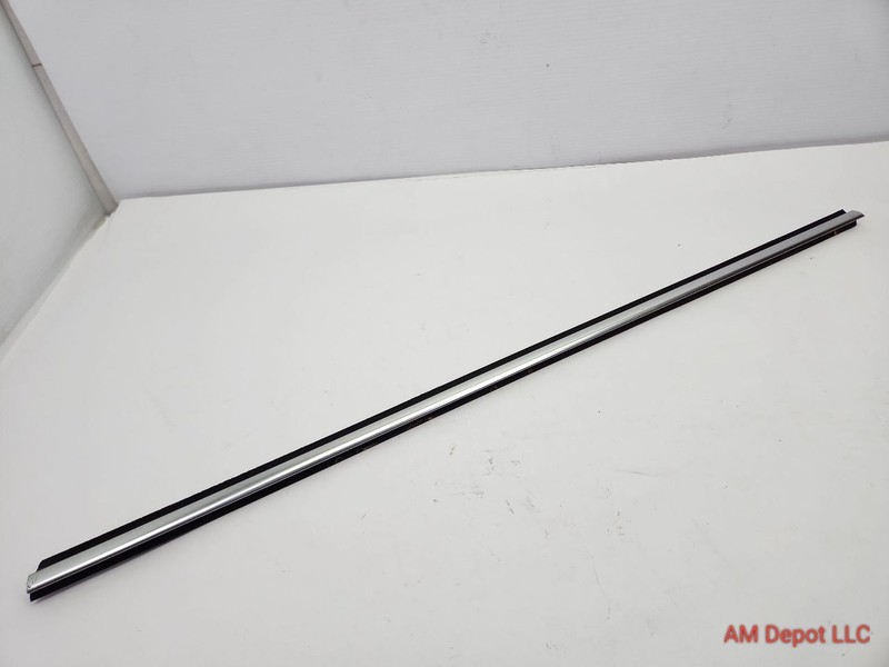 2009 BMW 135i 128i E82 E88 Front Left Door Weatherstrip Trim Alu Matt 7164953