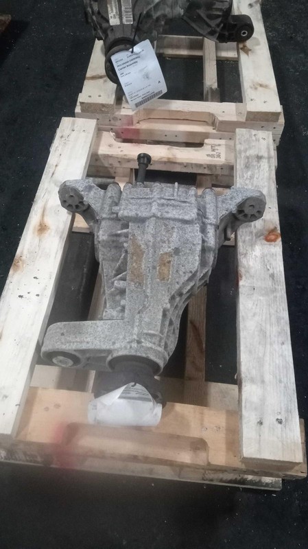 2013 Jeep Grand Cherokee Differential Carrier Assembly OEM 3.6L 4WD 150K Miles