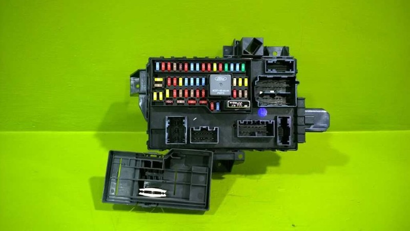 07 08 NAVIGATOR CABIN FUSE RELAY BOX OEM 3343-18