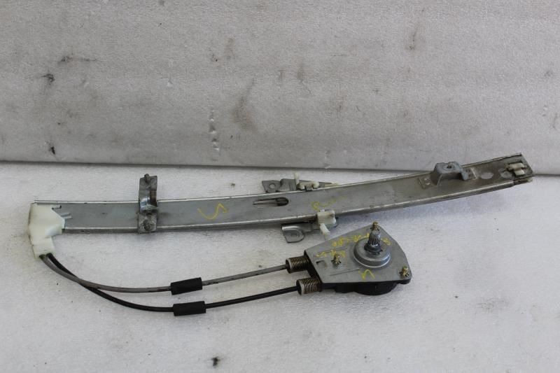 1992 MAZDA MPV RIGHT PASSENGER SIDE FRONT DOOR WINDOW REGULATOR MANUAL