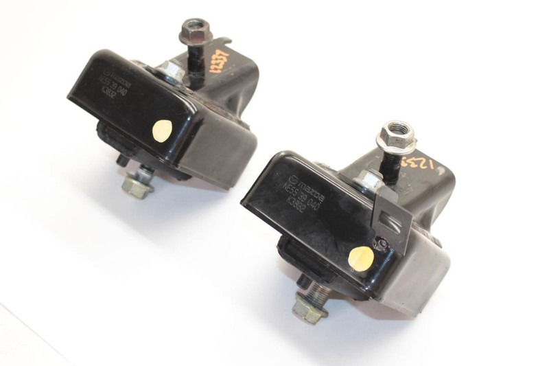 09-15 Mazda Mx-5 Miata NC Pair of Left and Right Engine Mounts NE5539040