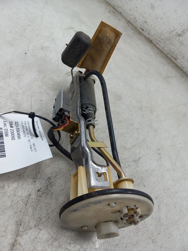 98 99 00 01 02 LEXUS LX470 4.7L FUEL PUMP ASSEMBLY