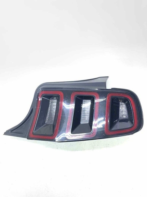 2014 mustang coupe rh passenger side tail lamp tested DR3Z13404A lite scratches