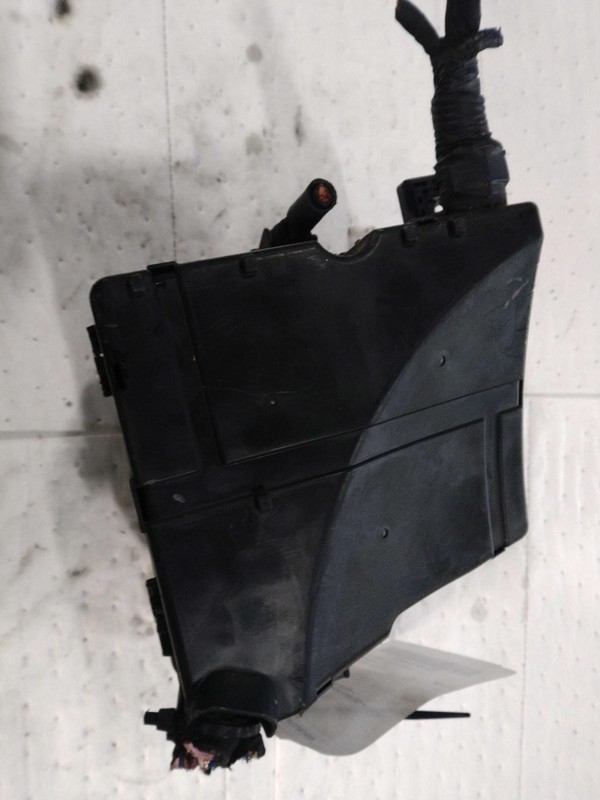 2015 Hyundai Santa Fe OEM Used Fuse Box 912014Z081 Grey 105k Miles