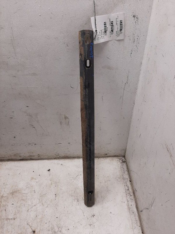 01 02 03 04 TOYOTA TACOMA SR5 FRONT BUMPER REINFORCEMENT