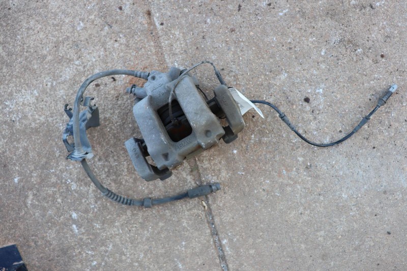 2012-2018 BMW 328I F30 FRONT LEFT DRIVER SIDE BRAKE CALIPER W/ CABLE OEM