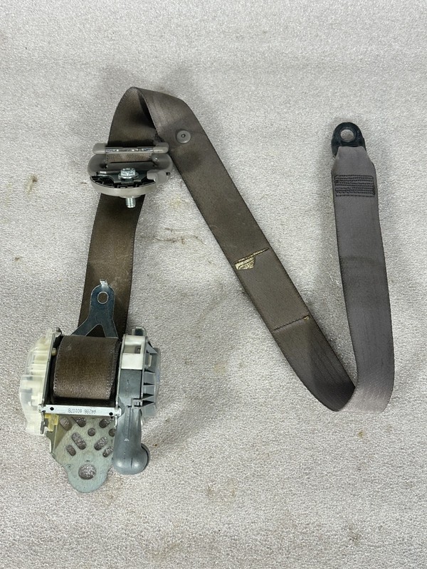 2005-2007 Toyota Sequoia Tundra Right Front Seat Belt Retractor Gray USED