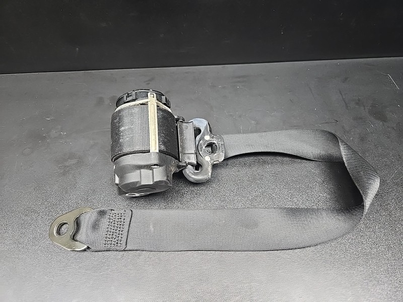 97-04 Porsche Boxster Front Right Passenger Seat Belt Retractor 98680303403 OEM
