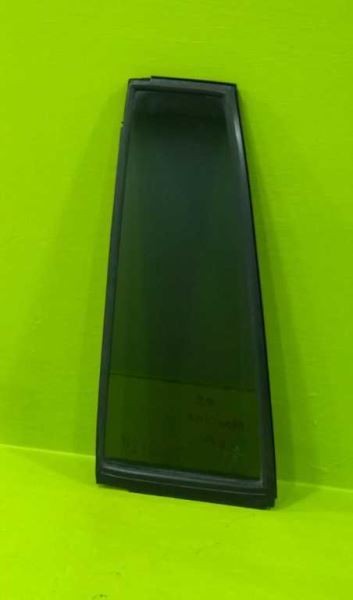 97-04 MONTERO SPORT DRIVER LEFT REAR VENT GLASS OEM 3528-24