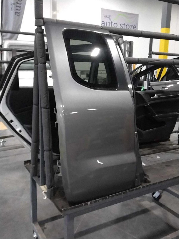 2024 Nissan Frontier Right Front Door Grey 2DR PU - Used OEM Part