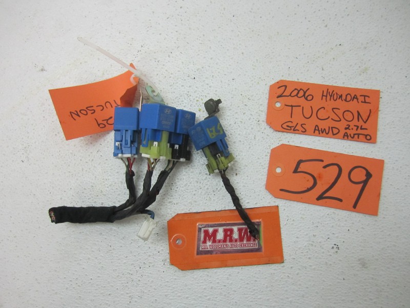 RELAY FUSE BOX WIRE PLUG CONNECTOR HARNESS REAR WIPER MOTOR for 05-09 TUCSON