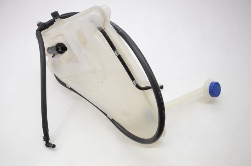 2010-2016 Porsche Panamera 970 4.8L Windshield Washer Bottle Reservoir