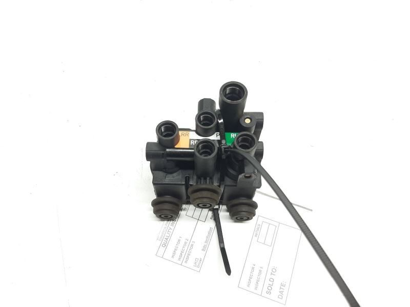 Range Rover Air Suspension Valve Block Control jpla5b710ab