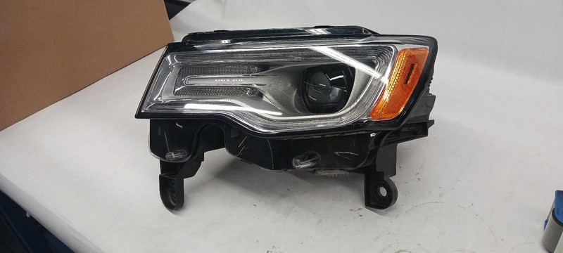 17-'21 JEEP GRAND CHEROKEE Left driver headlight HID OEM Grade B