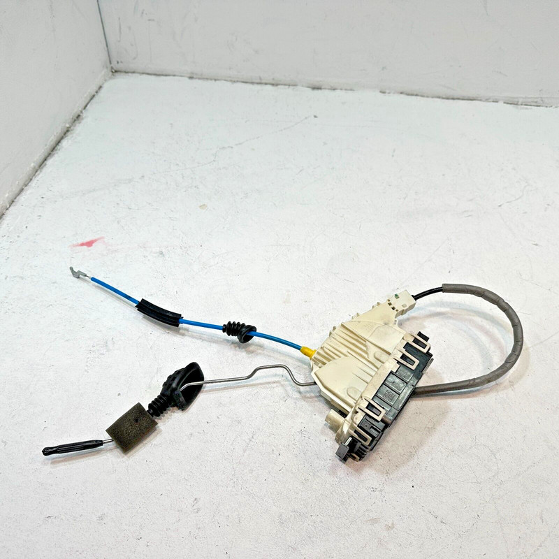 2010-2016 MERCEDES E350 W212 FRONT PASSENGER SIDE DOOR LOCK LATCH ACTUATOR OEM