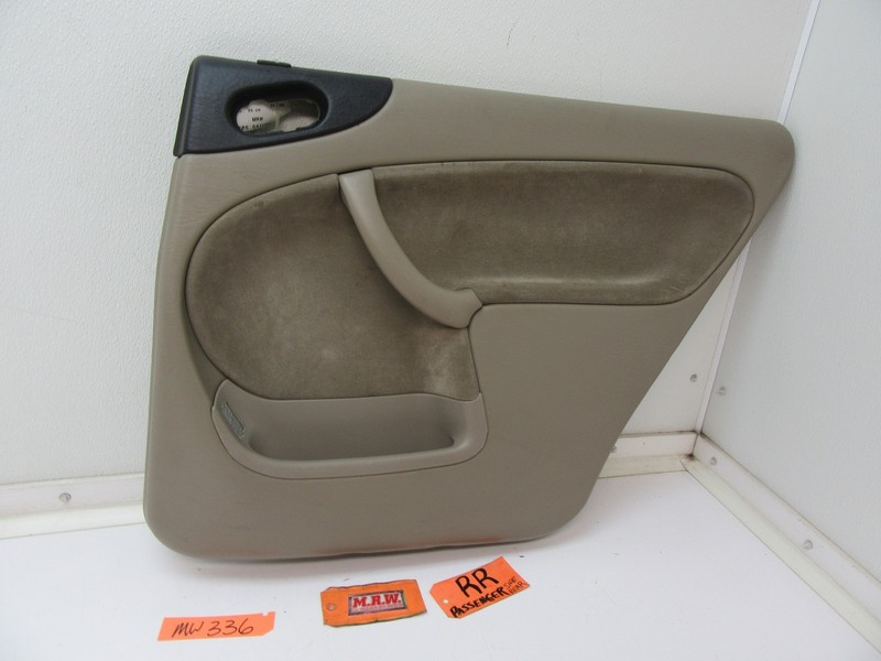 DOOR PANEL RIGHT REAR BACK R RH RR PASSENGER HATCHBACK ARM REST CAR SAAB 900 9-3