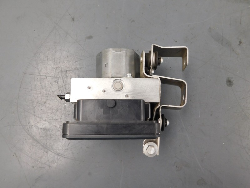 2021 Porsche Cayman GT4 718 ABS Brake Pump Module #9072 L1