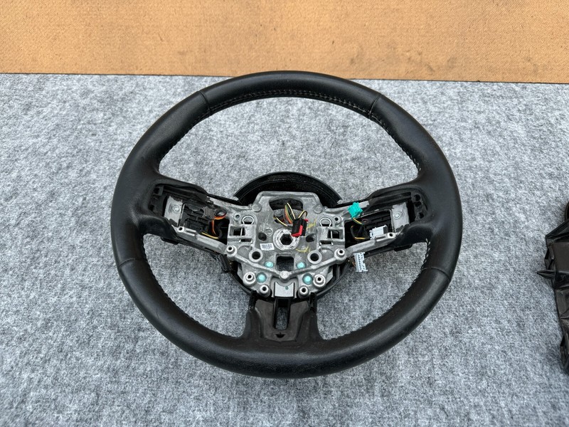 FORD MUSTANG GT 2015-2017 OEM LEFT DRIVER WHEEL WITH PADDLE SHIFTERS ASSEMBLY