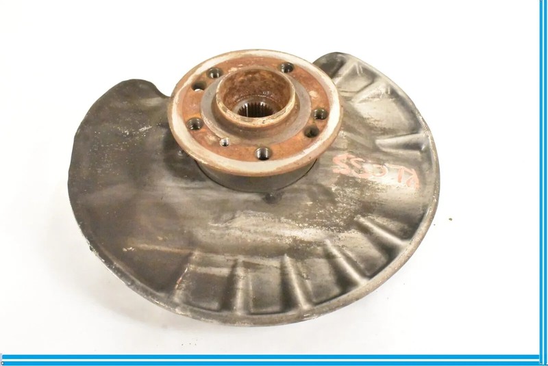 12-19 Mercedes W166 ML63 GL450 Rear Left Driver Side Spindle Knuckle Hub OEM