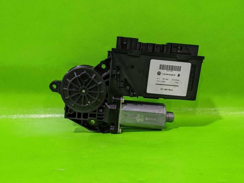 03-06 08-10 CAYENNE PASSENGER RIGHT FRONT WINDOW MOTOR OEM 4096-48
