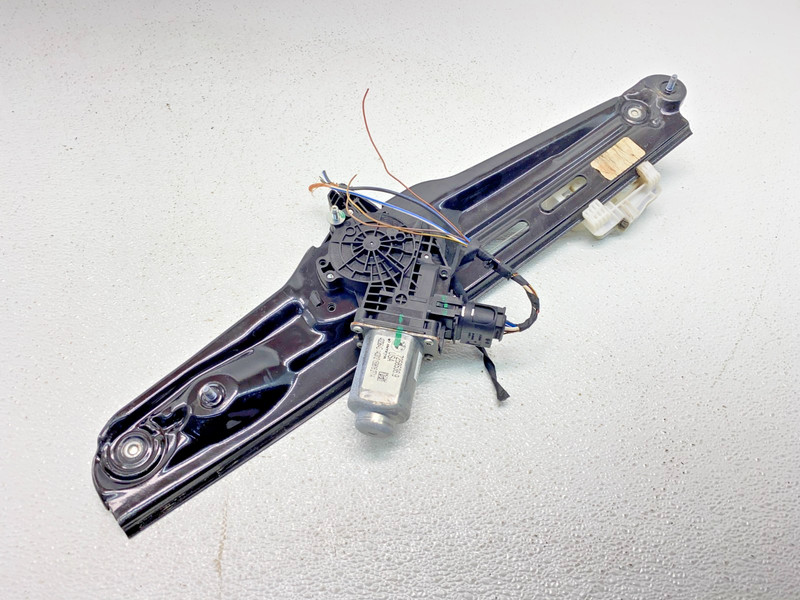 11-17 BMW F25 X3 Rear Right Passenger Side Door Window Regulator W/ Motor OEM✅