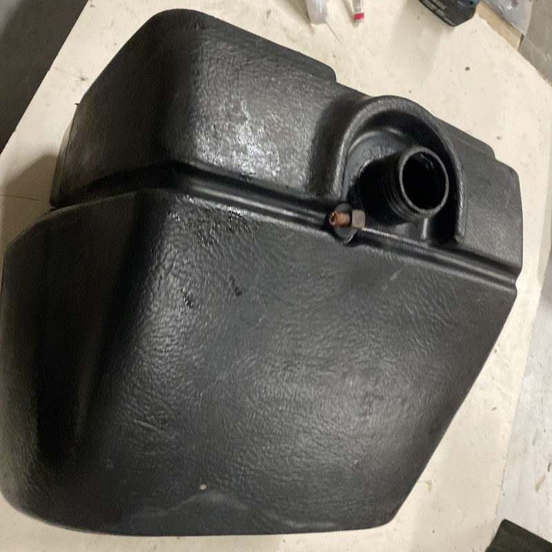 1990 Polaris Indy 600 SKS Snowmobile Gas Tank Good