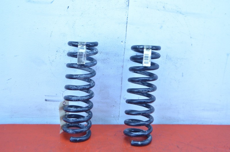 06-10 DODGE CHARGER R/T 5.7L RWD REAR RIGHT / LEFT COIL SPRING SET OEM