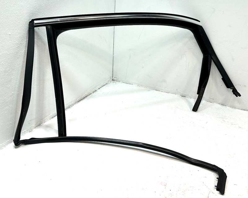 VOLKSWAGEN PASSAT SE 2012-2018 REAR DRIVER DOOR WINDOW RUN CHANNEL SEAL OEM