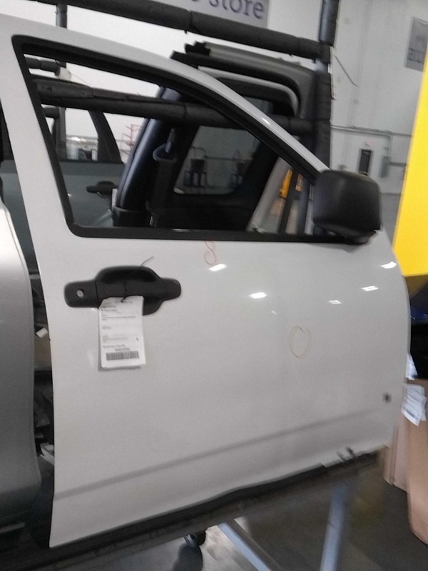 2008 GMC Canyon Front Right Door White 39172 Used 183K Miles
