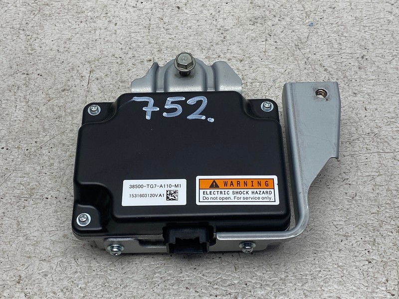 2016-2018 HONDA PILOT INVERTER CONVERTER CHARGER CONTROL MODULE UNIT OEM LOT752