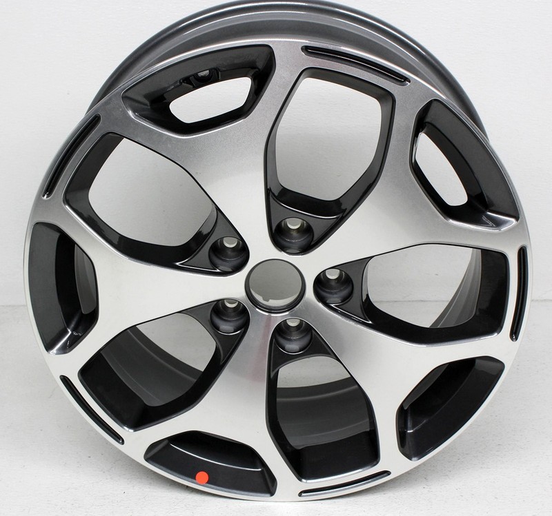 OEM 18 Inch Wheel For Kia Telluride 52910-S9100 Scratches