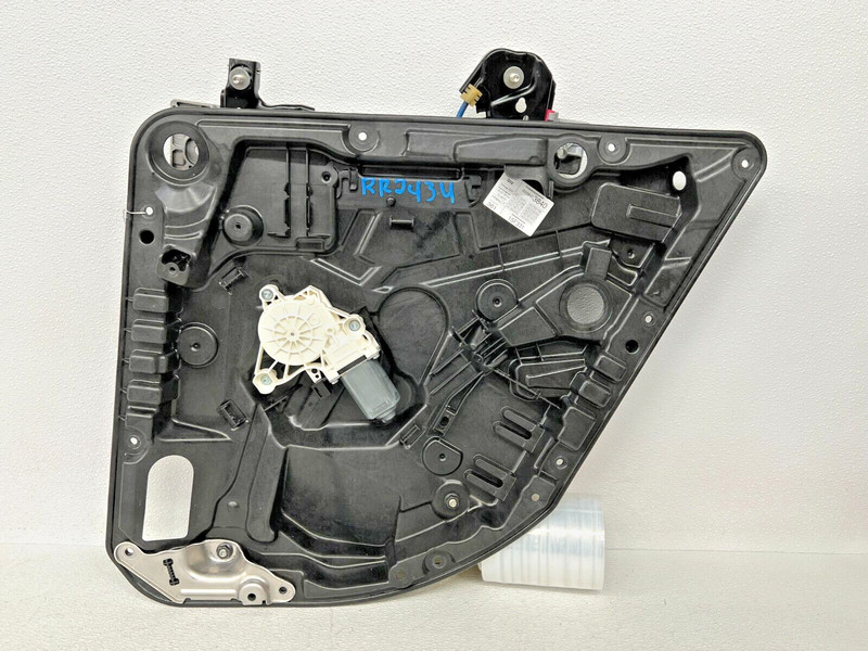 ⭐2019-2023 MERCEDES AMG GT43 GT53 GT63 X290 REAR RIGHT WINDOW REGULATOR LOT2434