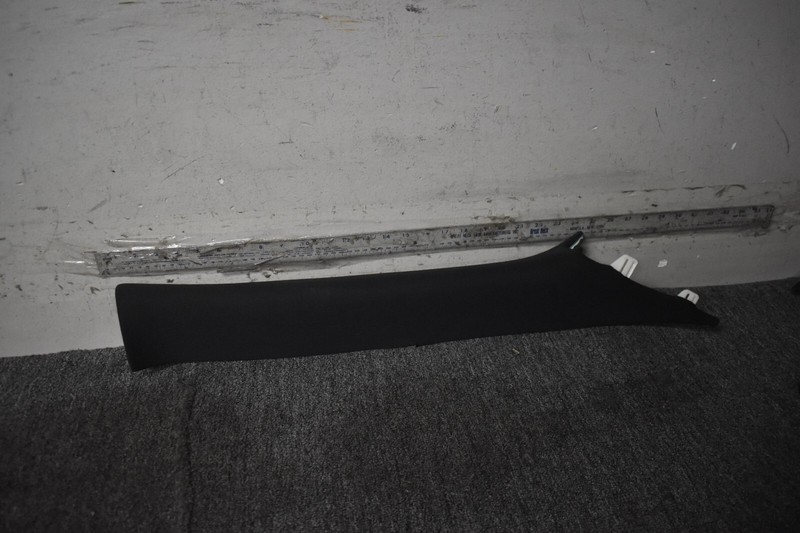 2019-2020 INFINITI QX50 FRONT RIGHT SIDE GARNISH PILLAR FACTORY OEM