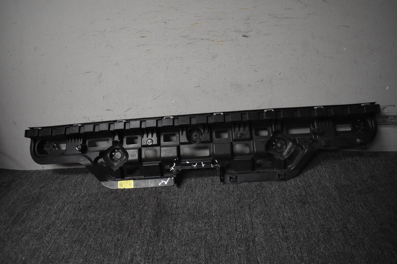 BMW X6 REAR BUMPER MIDDLE BRACKET MOUNT FACTORY OEM