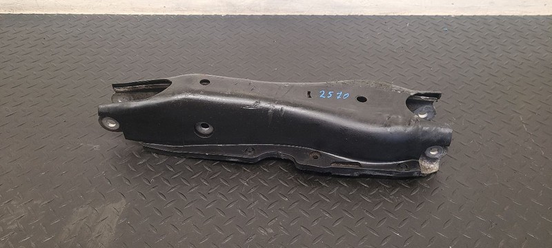 10-13 Mercedes-Benz S400 Rear Lower Center Arm OEM 2213520102