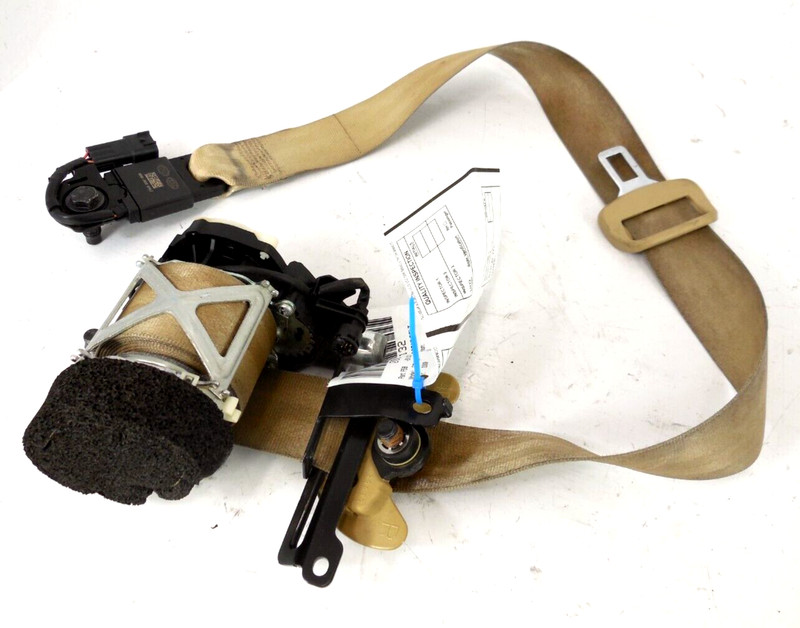 Hyundai Genesis 3.8L Sdn Front Seatbelt Retractor Passenger Right OEM 2009 2010