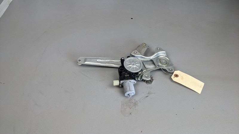 Rear Right Door Window Regulator 2020 Subaru Crosstrek 61042-FL000 2018 - 2021