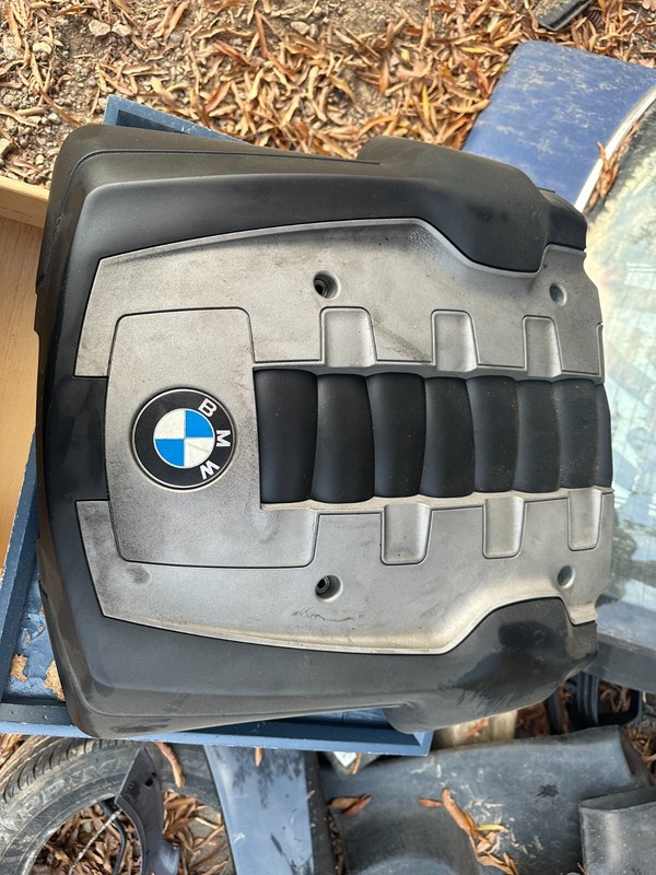 06-10 BMW 650I 550I 750I OEM 4.4 & 4.8 UPPER PLASTIC ENGINE COVER
