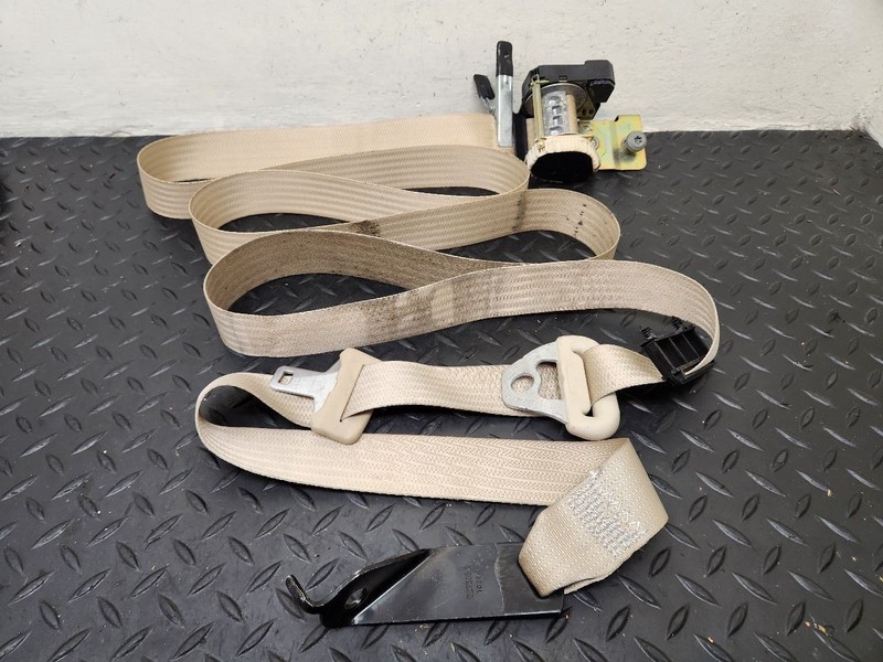 05-06 Ford Expedition Front Right Passenger Retractor Tan OEM 6L1Z-78611B08-AE