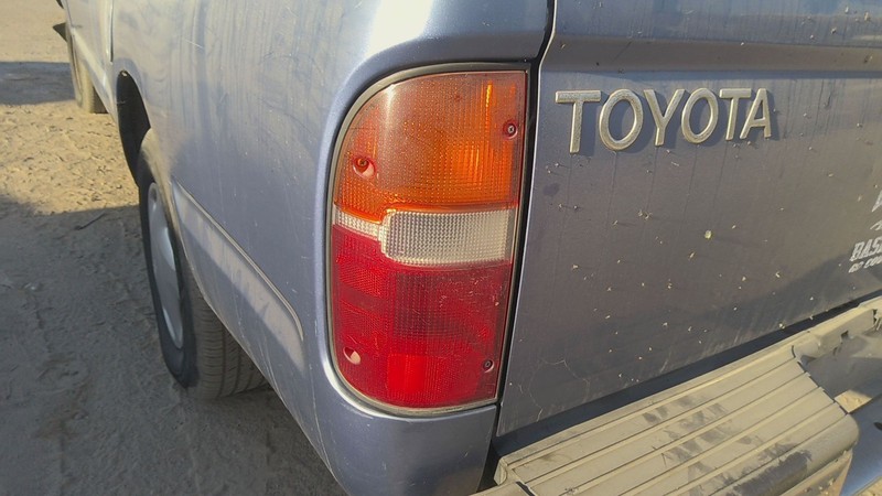 Tail Light Assembly TOYOTA TACOMA Left 95 96 97 98 99 00