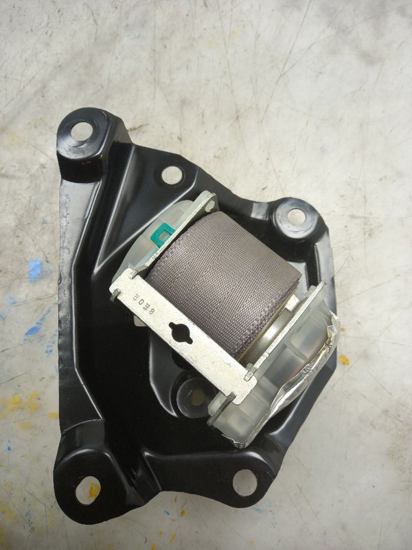 09 TOYOTA SIENNA CENTER 3RD ROW SEAT BELT GRAY-FC12