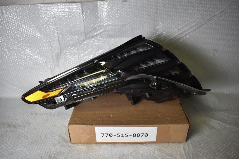 HYUNDAI TUCSON RIGHT SIDE HEADLIGHT 2022 FACTORY OEM