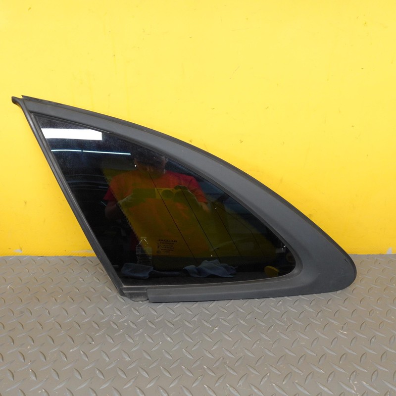 2017-2020 JAGUAR F-PACE Left Side Quarter Glass Satin Black Surround OEM
