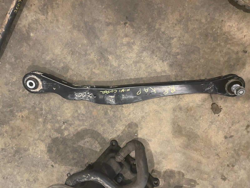 02-16 MINI COOPER OEM RH REAR LOWER CONTROL TRAILING ARM